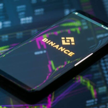 $900 million in crypto leaves Binance in a day as Paxos suspends BUSD minting