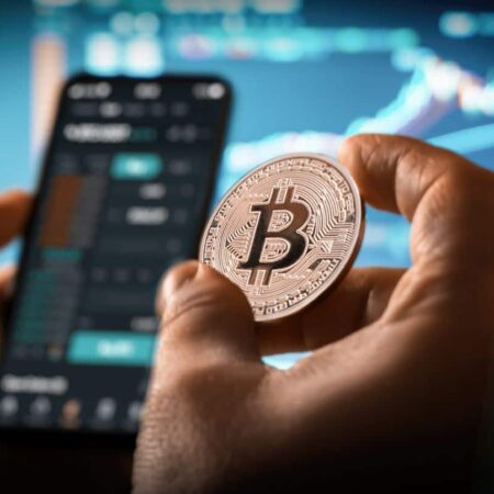 5 blockchain stocks to invest in April 2023