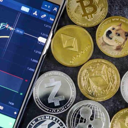 The crypto market is bearish, but these 2 tokens are still outperforming